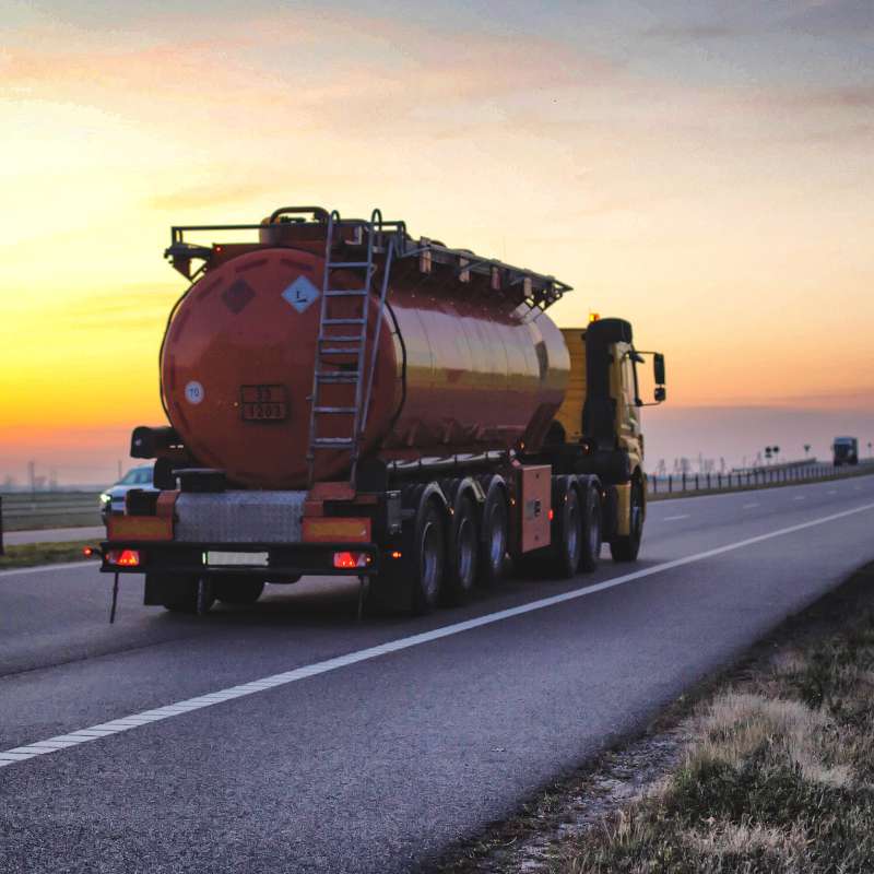 Camion de transporte de combustible